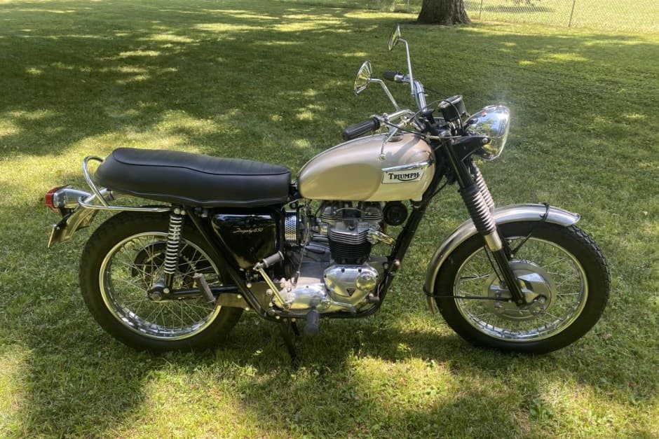 1970 Triumph Trophy sold for $7,950