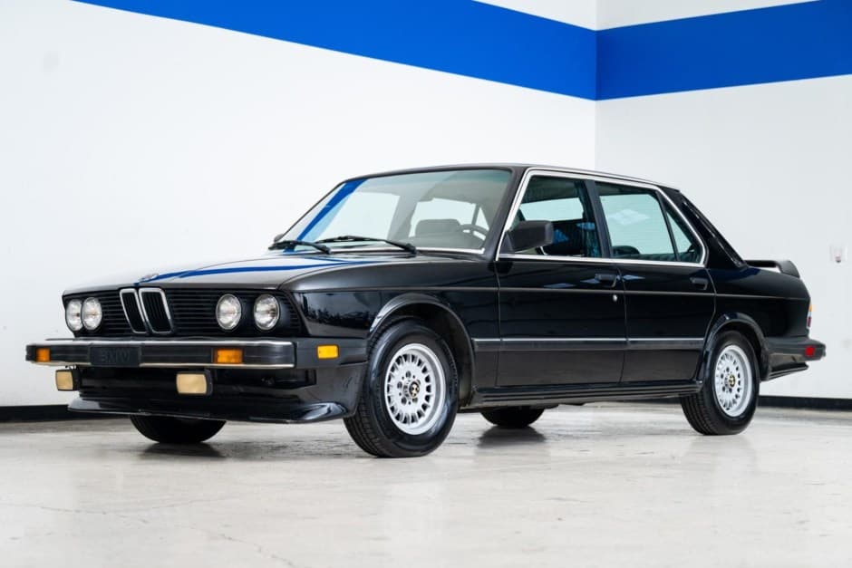 1985 BMW E28 5-Series sold for $5,300