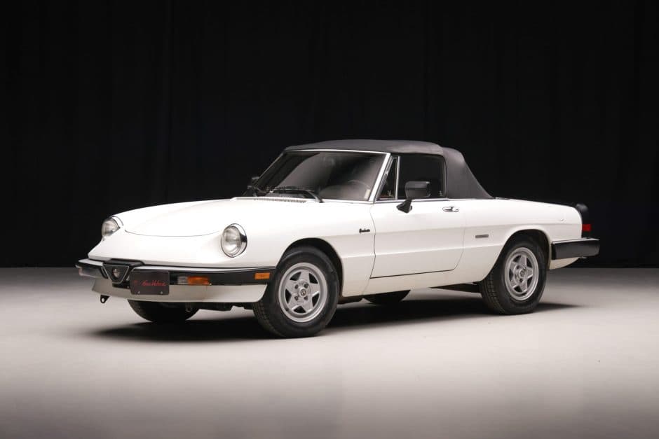 1986 Alfa Romeo 105/115 Spider Series 3 sold for $10,750