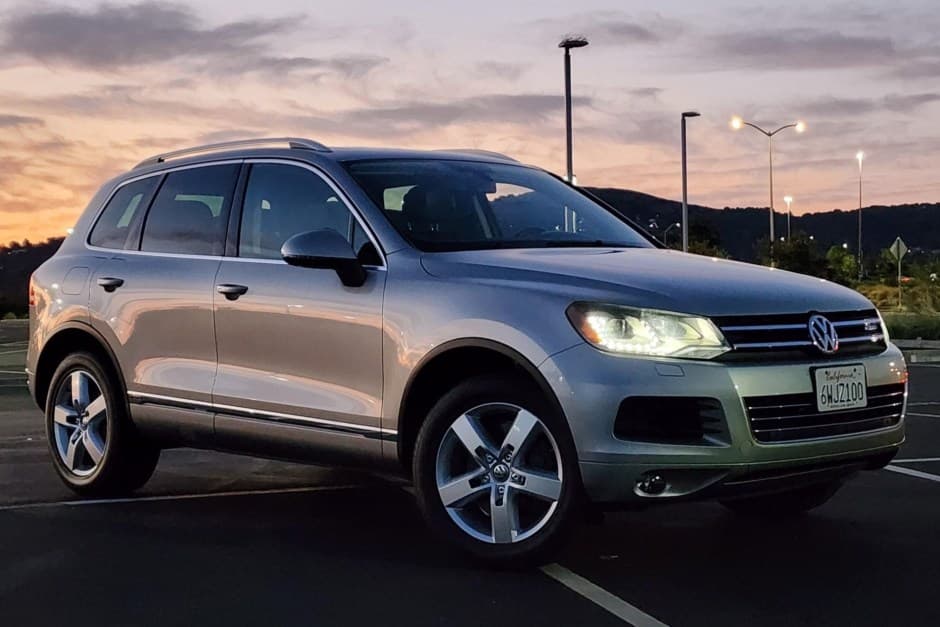 2012 Volkswagen Touareg sold for $19,000