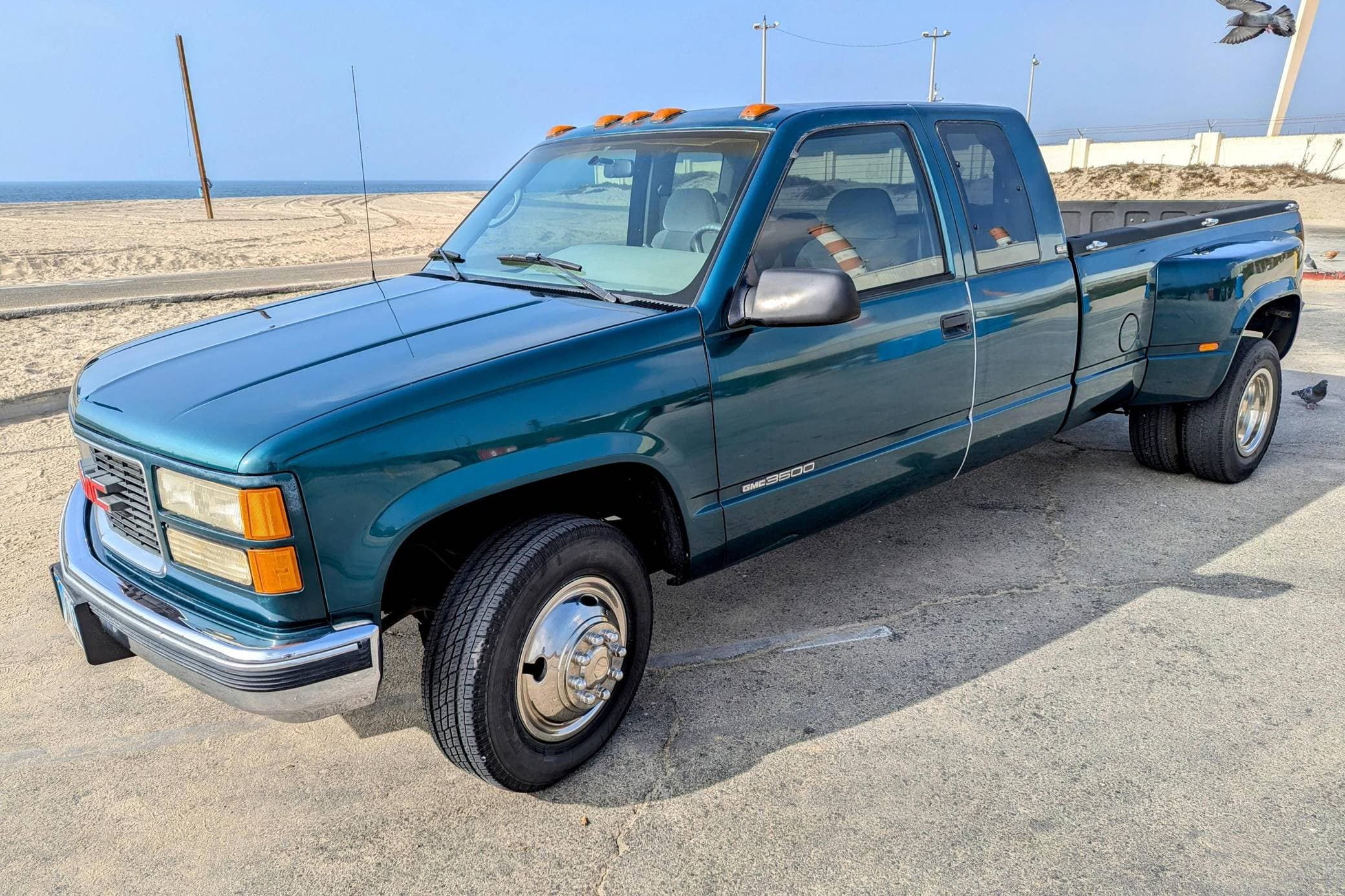1995 GMC Sierra sold for $8,600