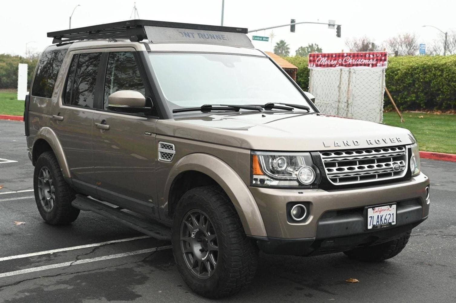 2015 Land Rover LR4 sold for $11,600