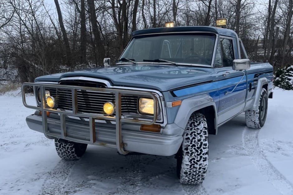 1980 Jeep Pickup sold for $11,000