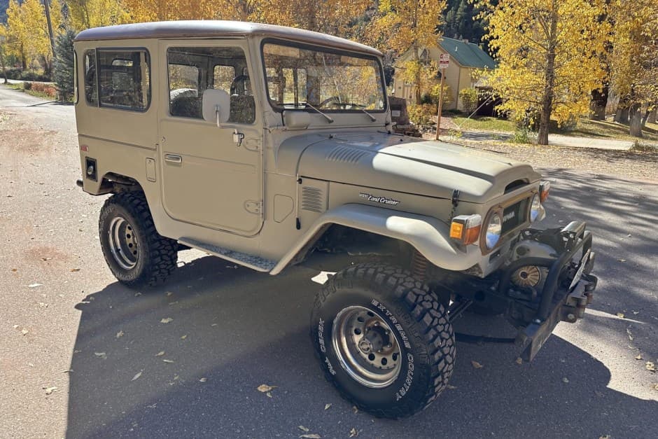 1977 Toyota Land Cruiser FJ40 sold for $19,000
