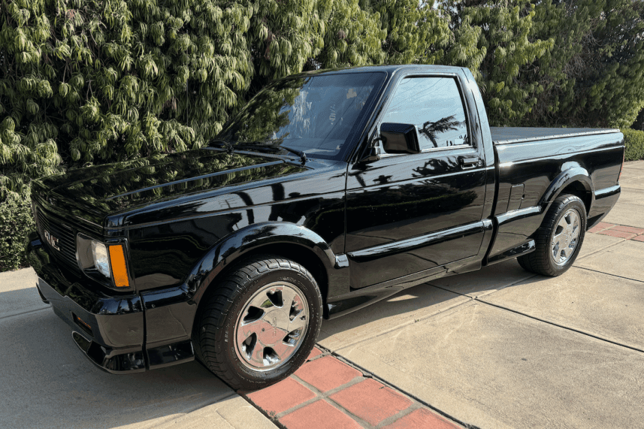 1991 GMC Syclone sold for $19,500
