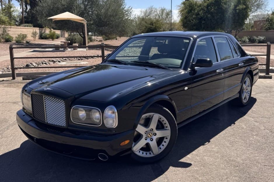 2002 Bentley Arnage sold for $27,500