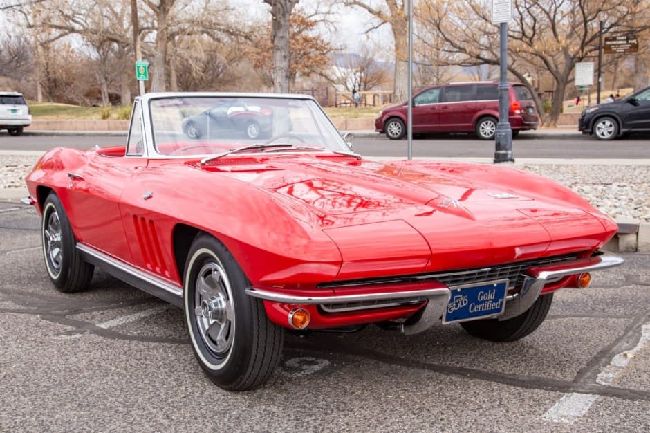 1966 Chevrolet Corvette C2 sold for $84,000