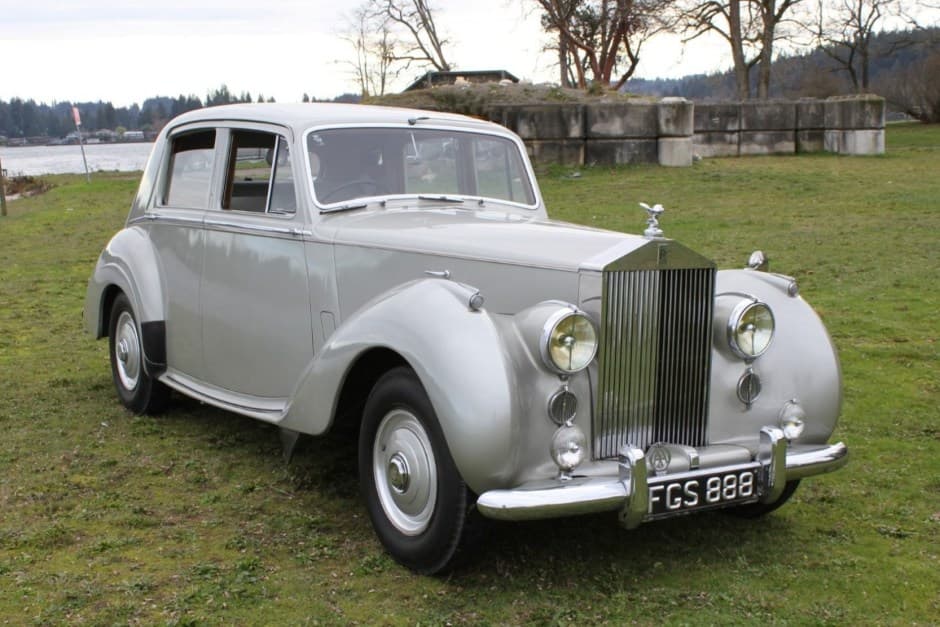 1954 Rolls-Royce  sold for $30,000