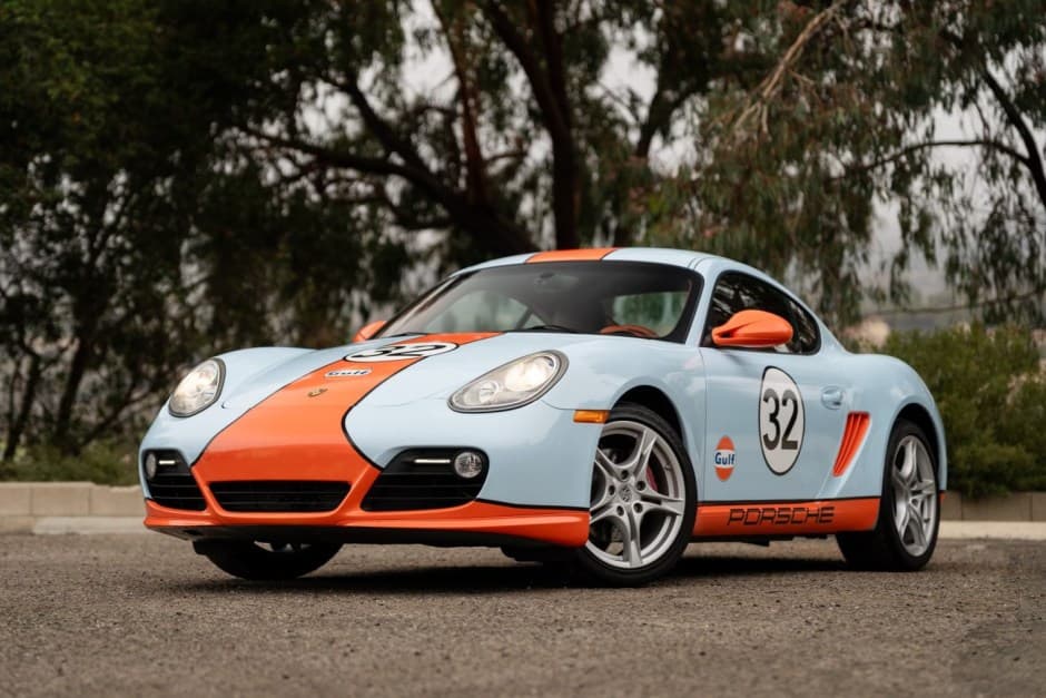 2010 Porsche 987 Cayman sold for $36,750