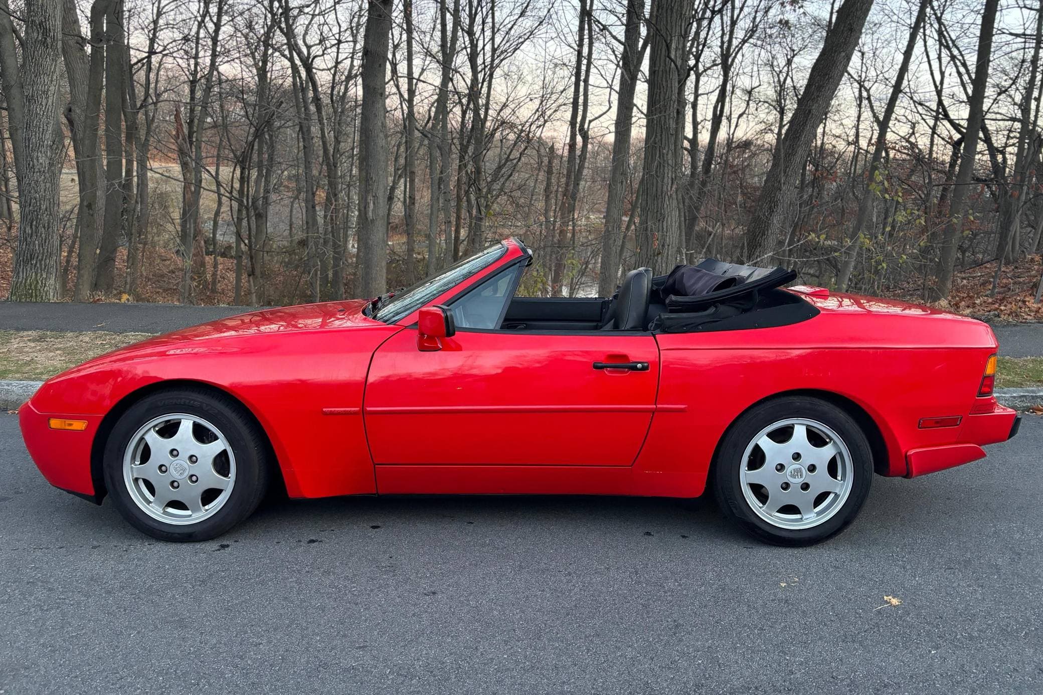 1990 Porsche 944 sold for $11,700