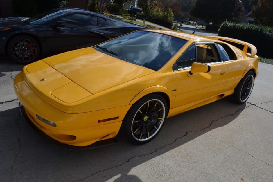 1999 Lotus Esprit sold for $67,000
