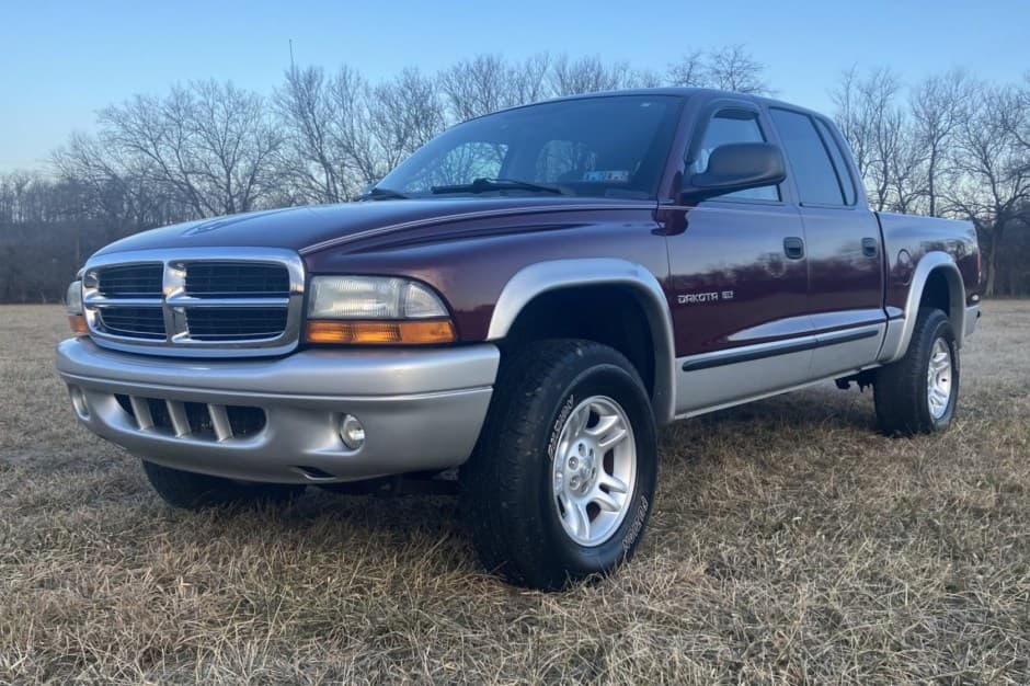 2002 Dodge Dakota (1997-2004) sold for $13,250