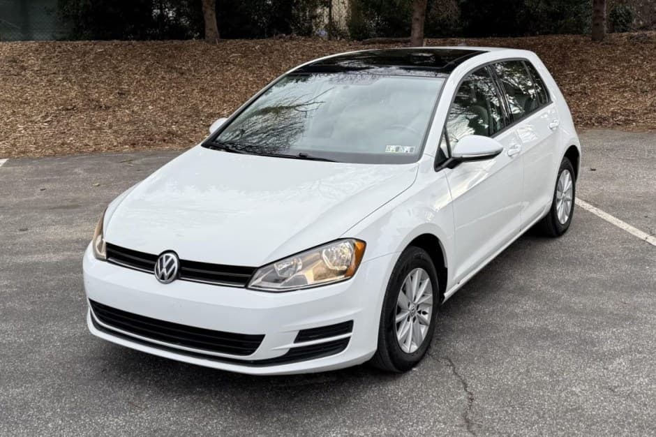 2015 Volkswagen Golf & Rabbit sold for $8,600