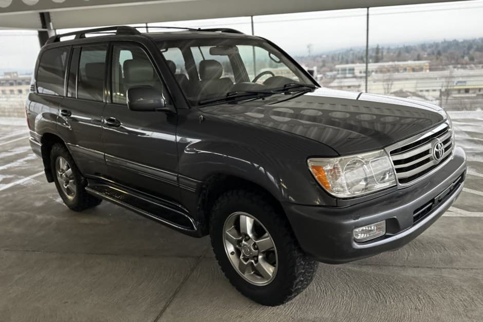 2007 Toyota Land Cruiser 100-Series sold for $19,250