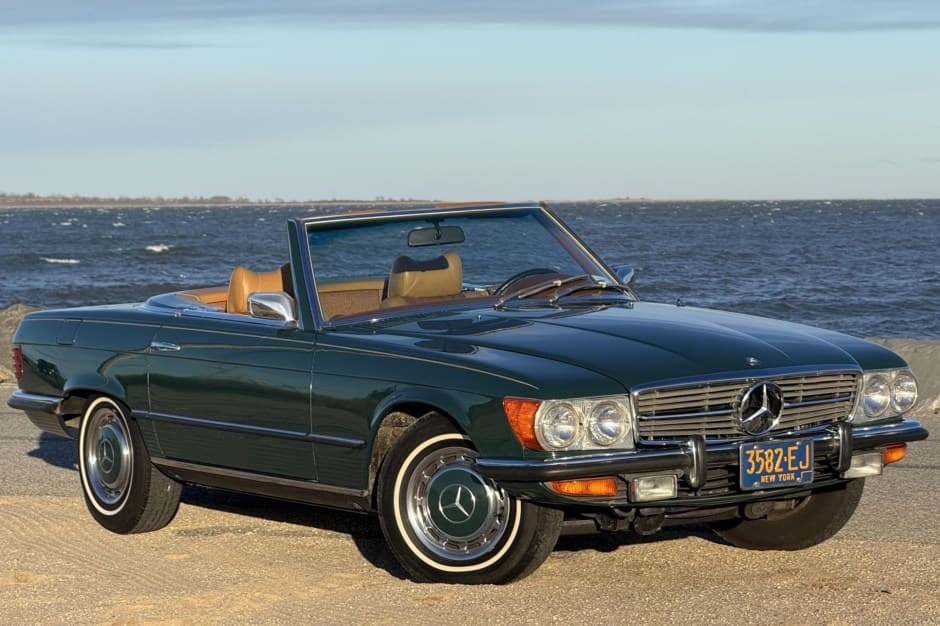 1972 Mercedes-Benz R107 SL sold for $31,000