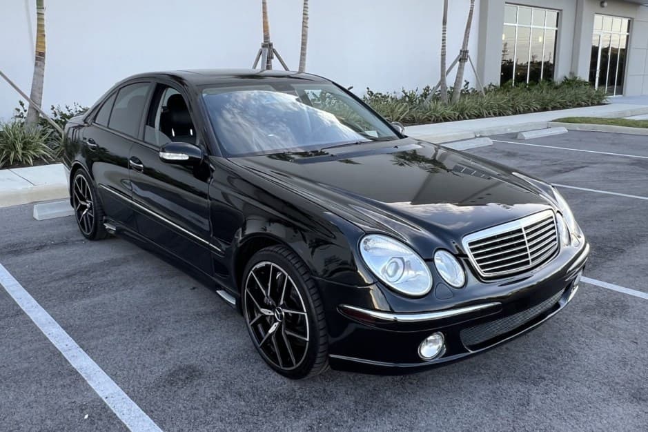 2005 Mercedes-Benz W211 E-Class sold for $11,751