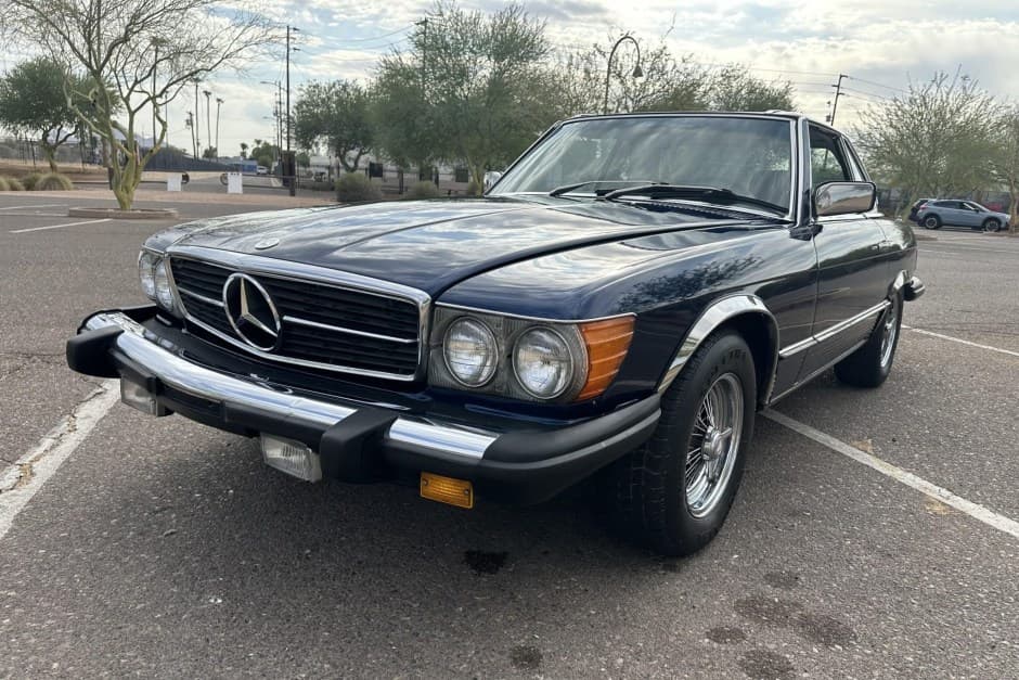 1980 Mercedes-Benz R107 SL sold for $9,000