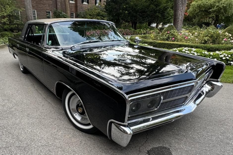1965 Chrysler Imperial sold for $23,250