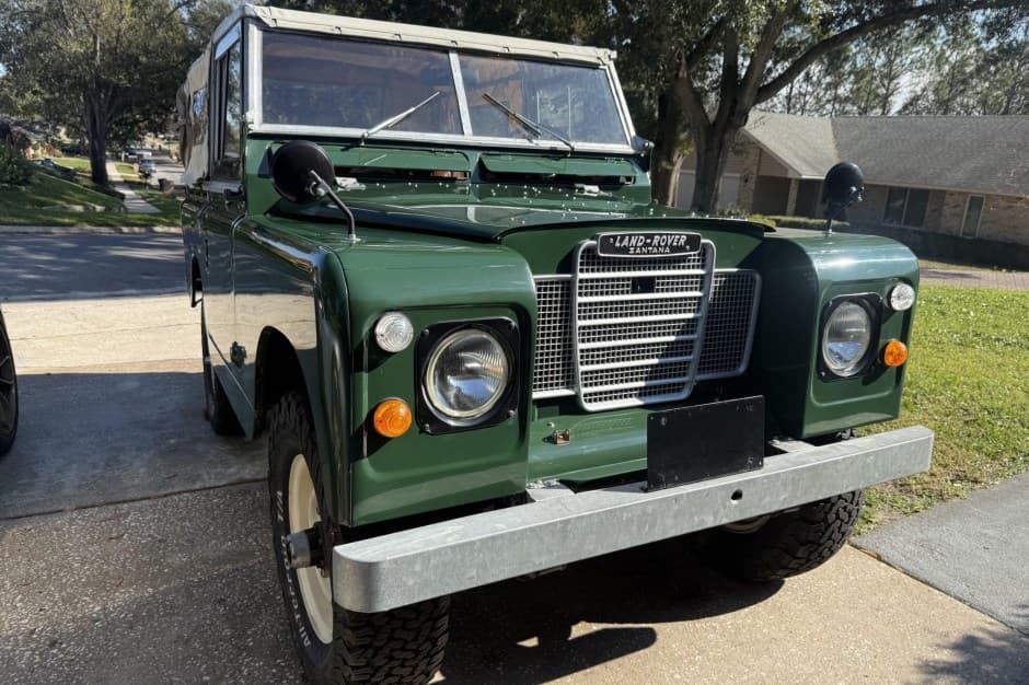 1971 Land Rover Series 88 sold for $20,000