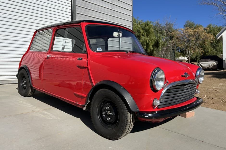 1960 Mini Mk I & Mk II sold for $12,525
