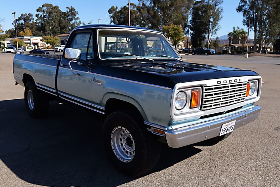 1978 Dodge D-Series (1972-1980) sold for $14,000