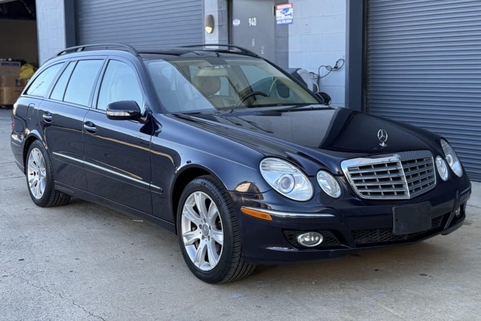 2009 Mercedes-Benz W211 E-Class sold for $17,500