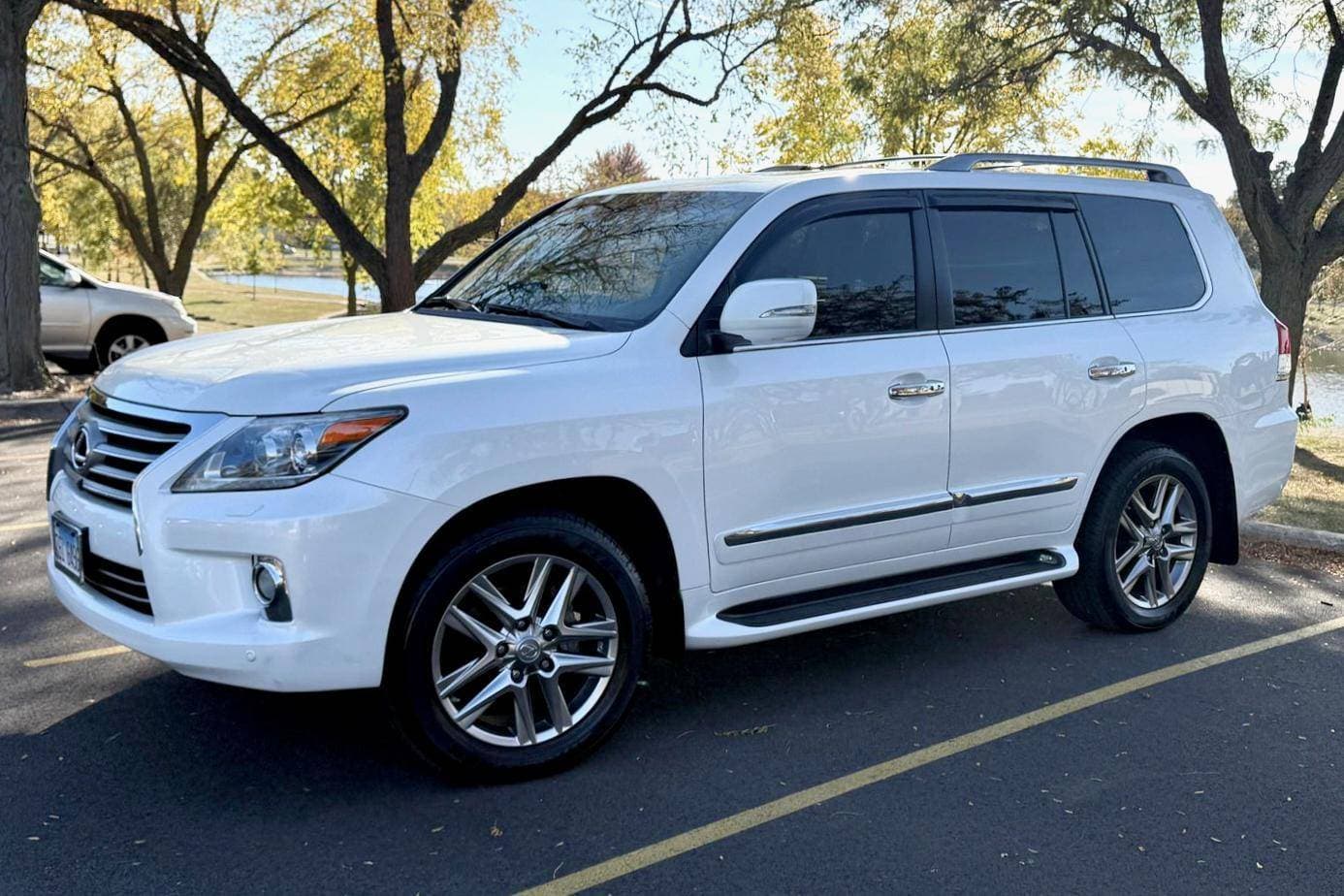 2013 Lexus LX sold for $39,000