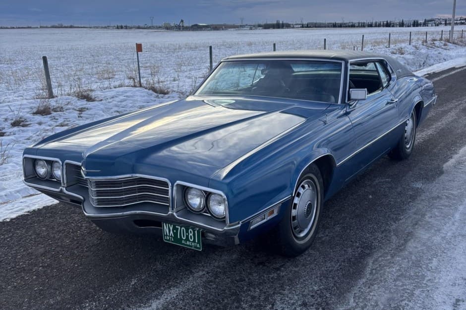 1971 Ford Thunderbird (1967-1971) sold for $7,000