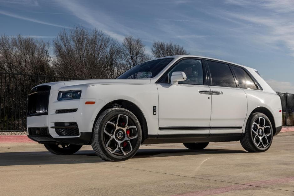 2024 Rolls-Royce Cullinan sold for $371,000