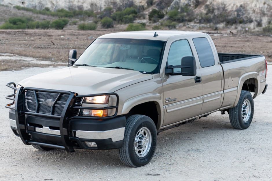 2007 Chevrolet Silverado GMT800 Heavy Duty (2000-2007) sold for $26,500