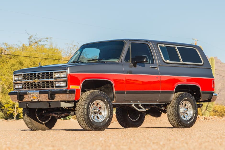 1990 Chevrolet K5 Blazer 1973-1991 sold for $31,000