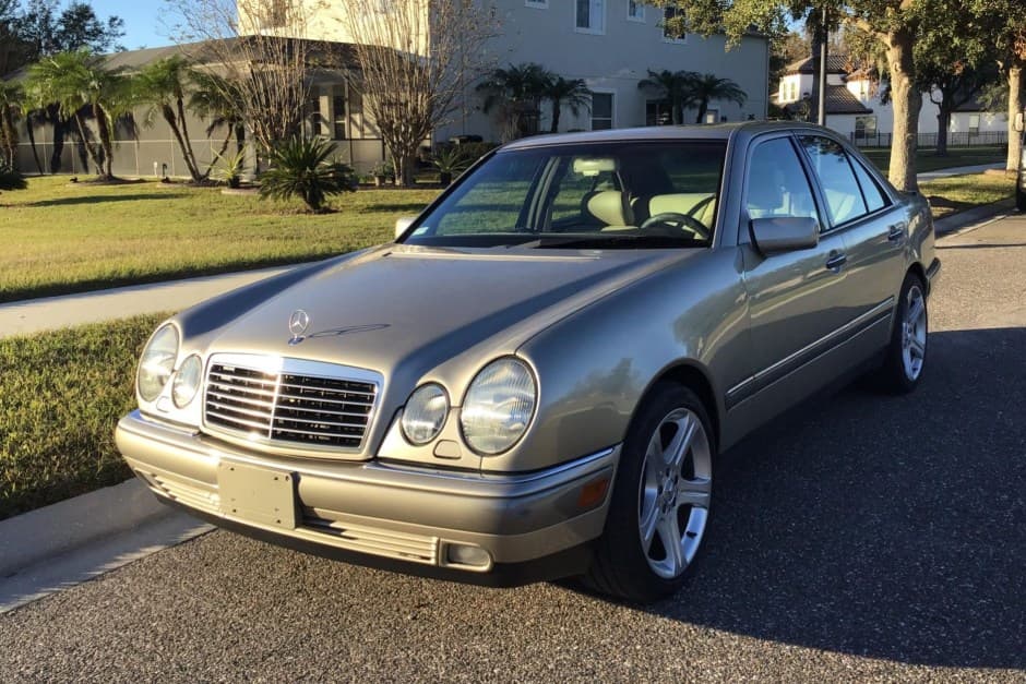 1996 Mercedes-Benz W210 E-Class sold for $6,200
