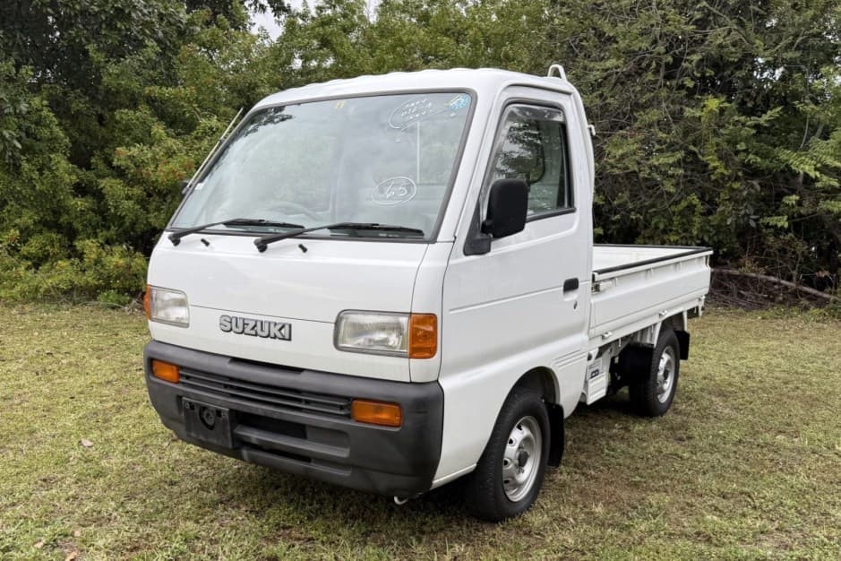 1998 Suzuki Carry sold for $7,600