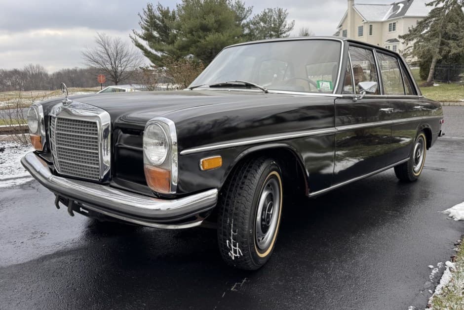 1970 Mercedes-Benz W114 & W115 sold for $9,750