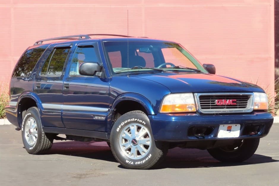 2001 GMC Jimmy (1995-2005) sold for $8,100