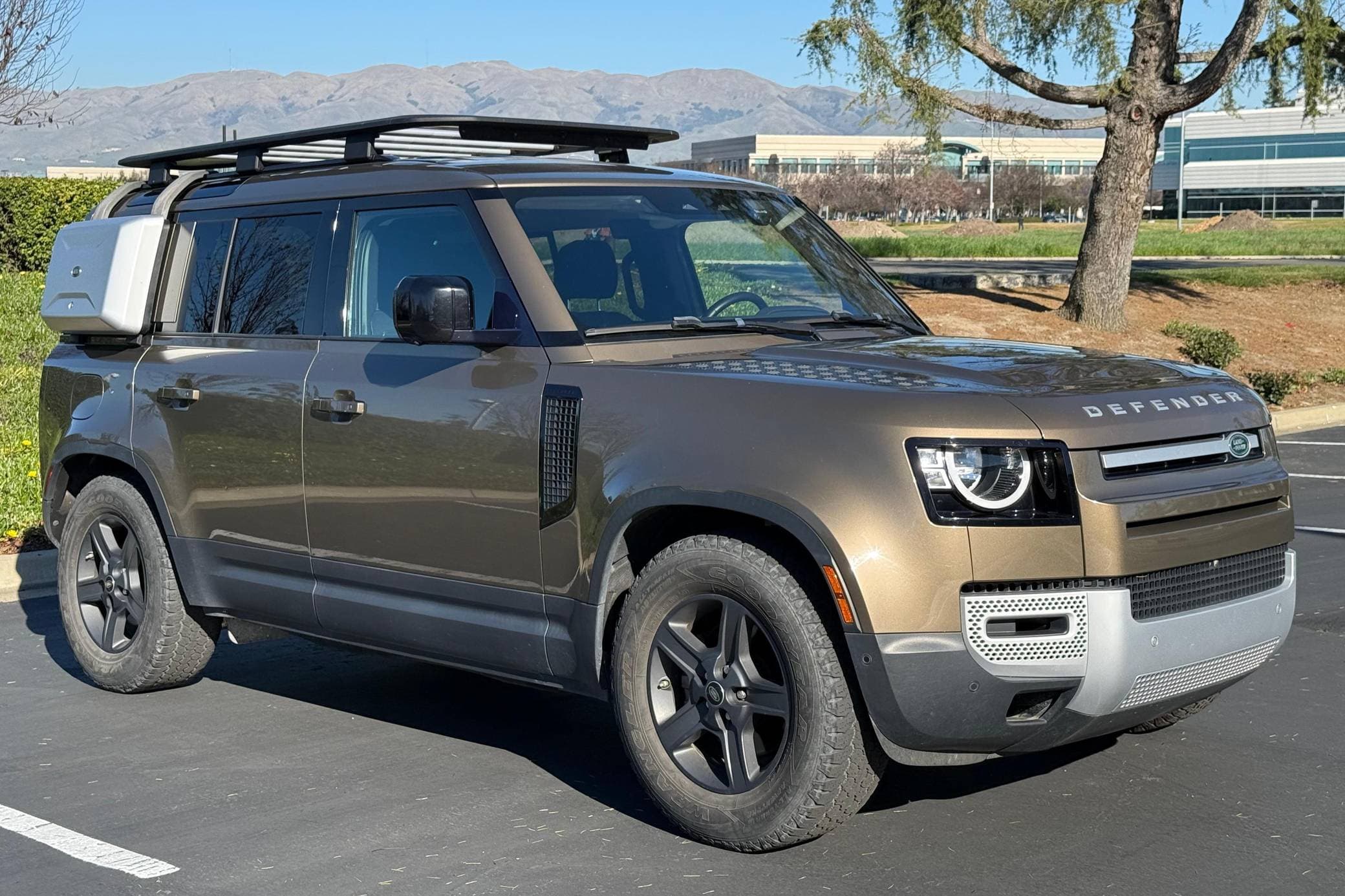 2020 Land Rover Defender sold for $33,700