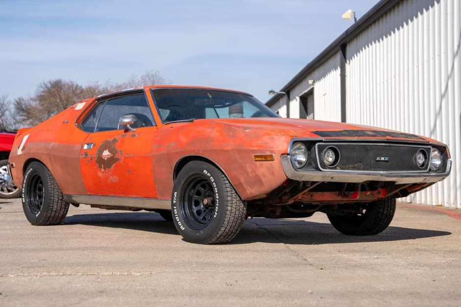 1972 AMC AMX sold for $8,800