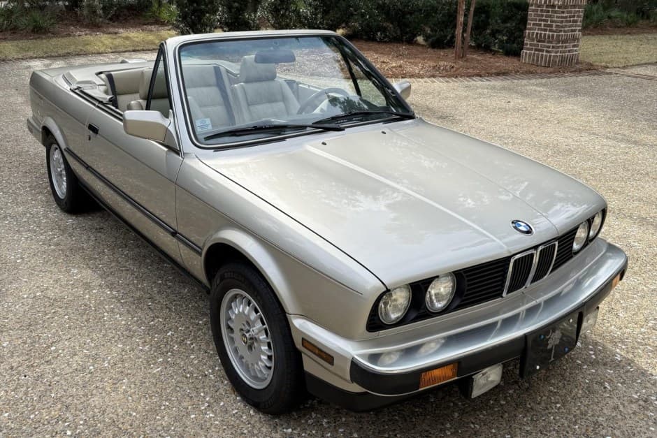 1987 BMW E30 3-Series Convertible sold for $30,750