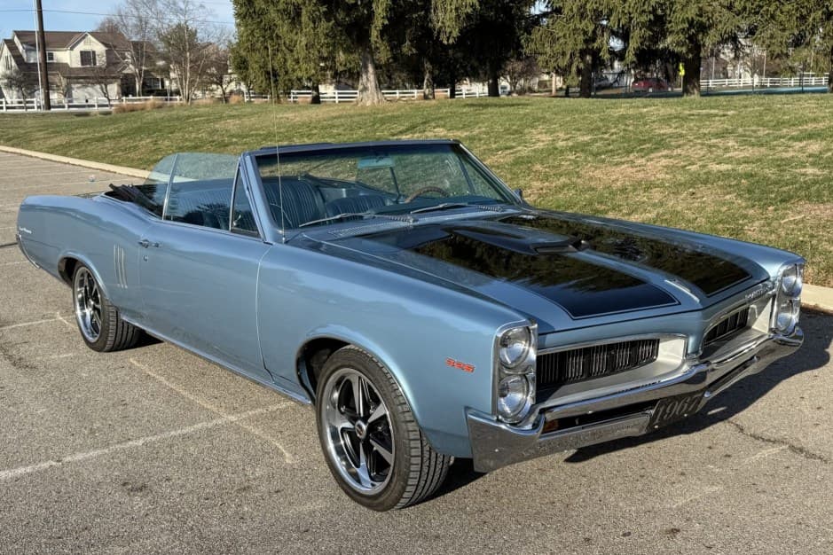 1967 Pontiac Tempest / LeMans sold for $20,500