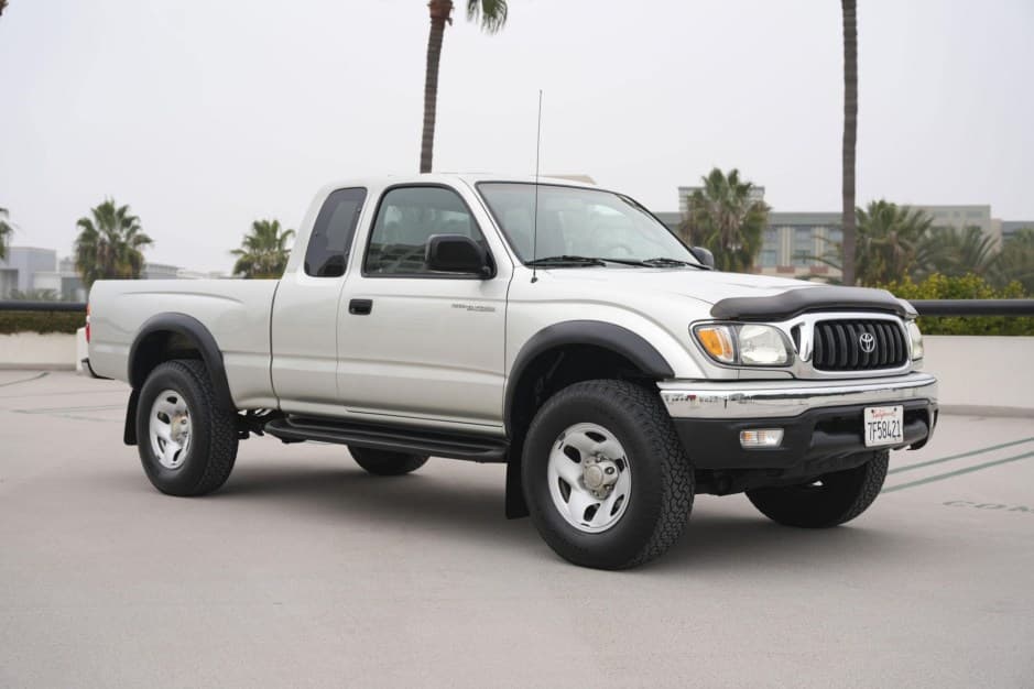 2004 Toyota Tacoma (N1X0 1995-2005) sold for $24,500