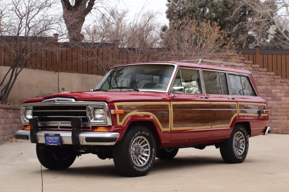 1987 Jeep SJ Grand Wagoneer sold for $36,250