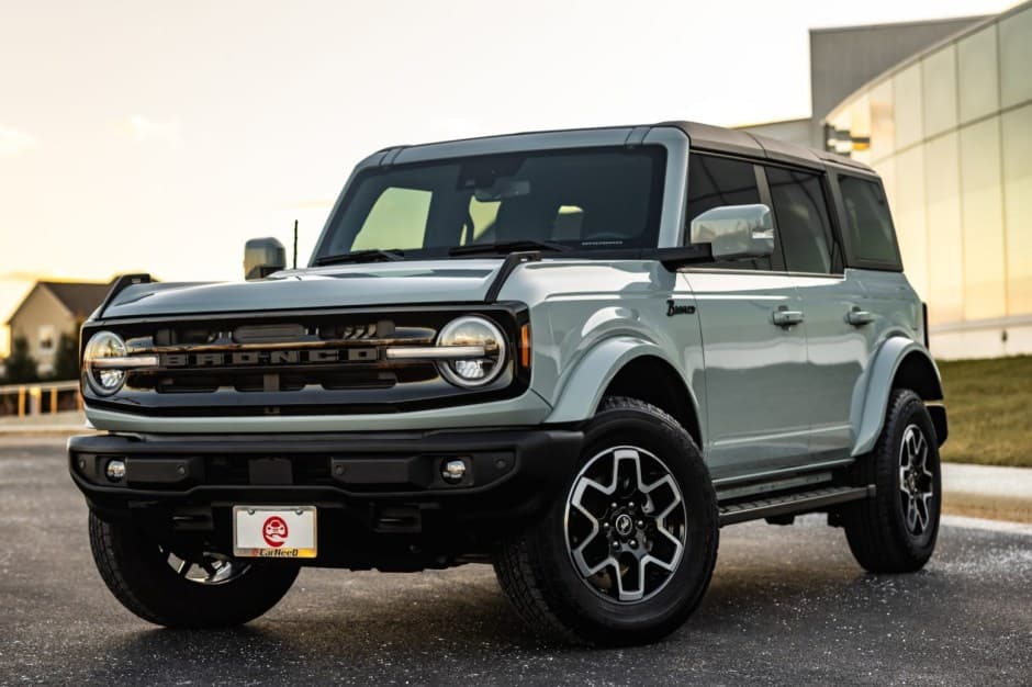 2022 Ford Bronco U725 sold for $37,750