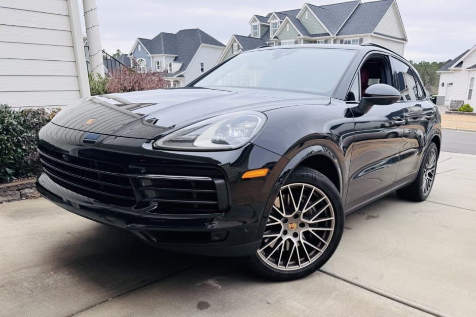 2023 Porsche 9Y0/9Y3 Cayenne (2019-) sold for $62,000