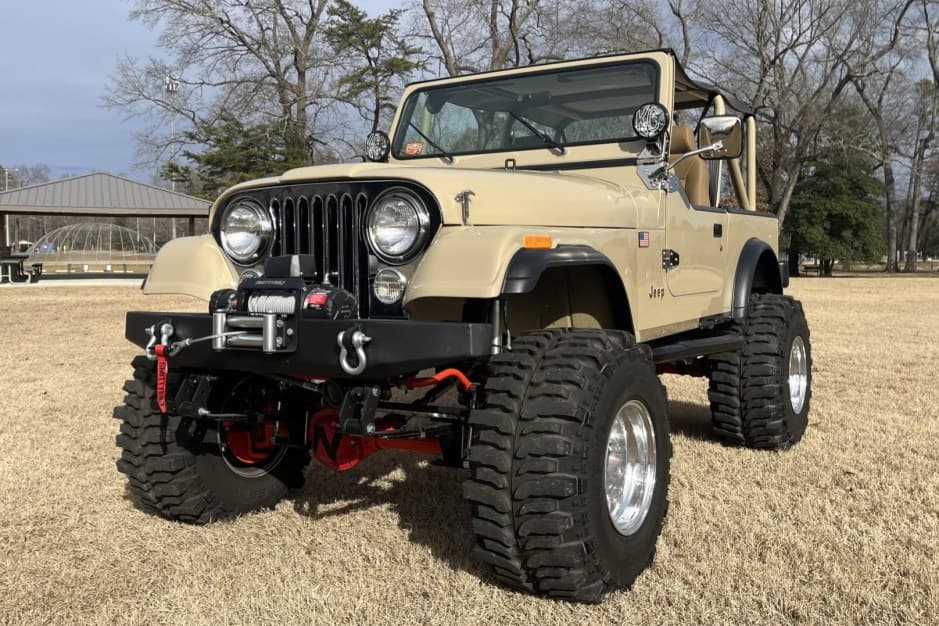 1985 Jeep CJ-7 sold for $25,000