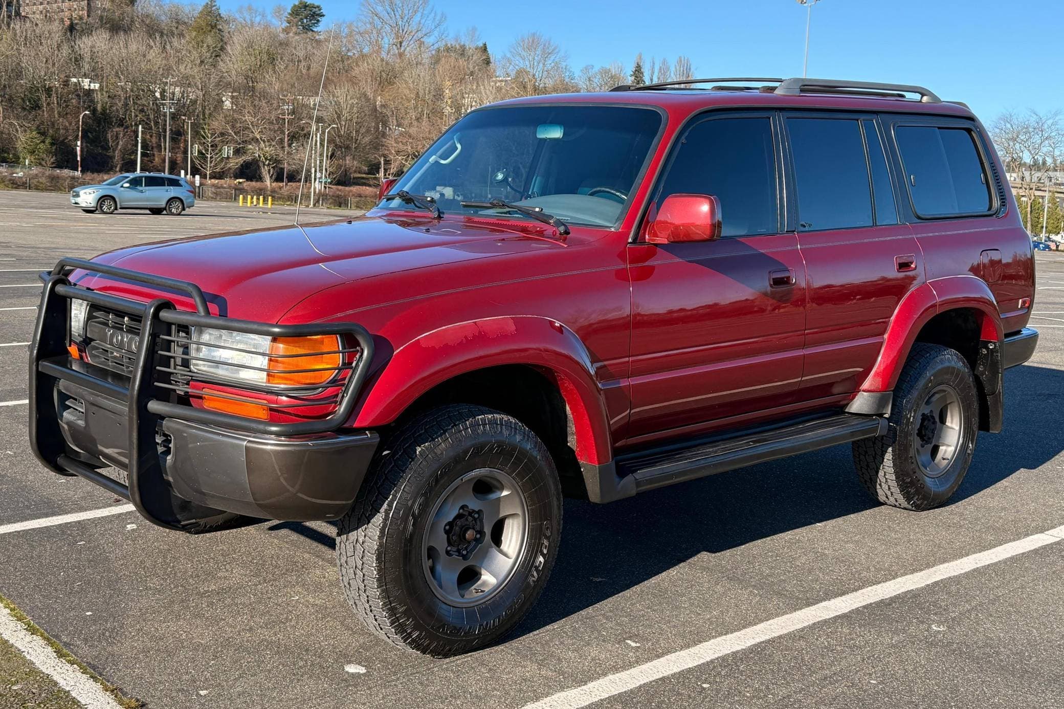 1994 Toyota Land Cruiser sold for $11,211
