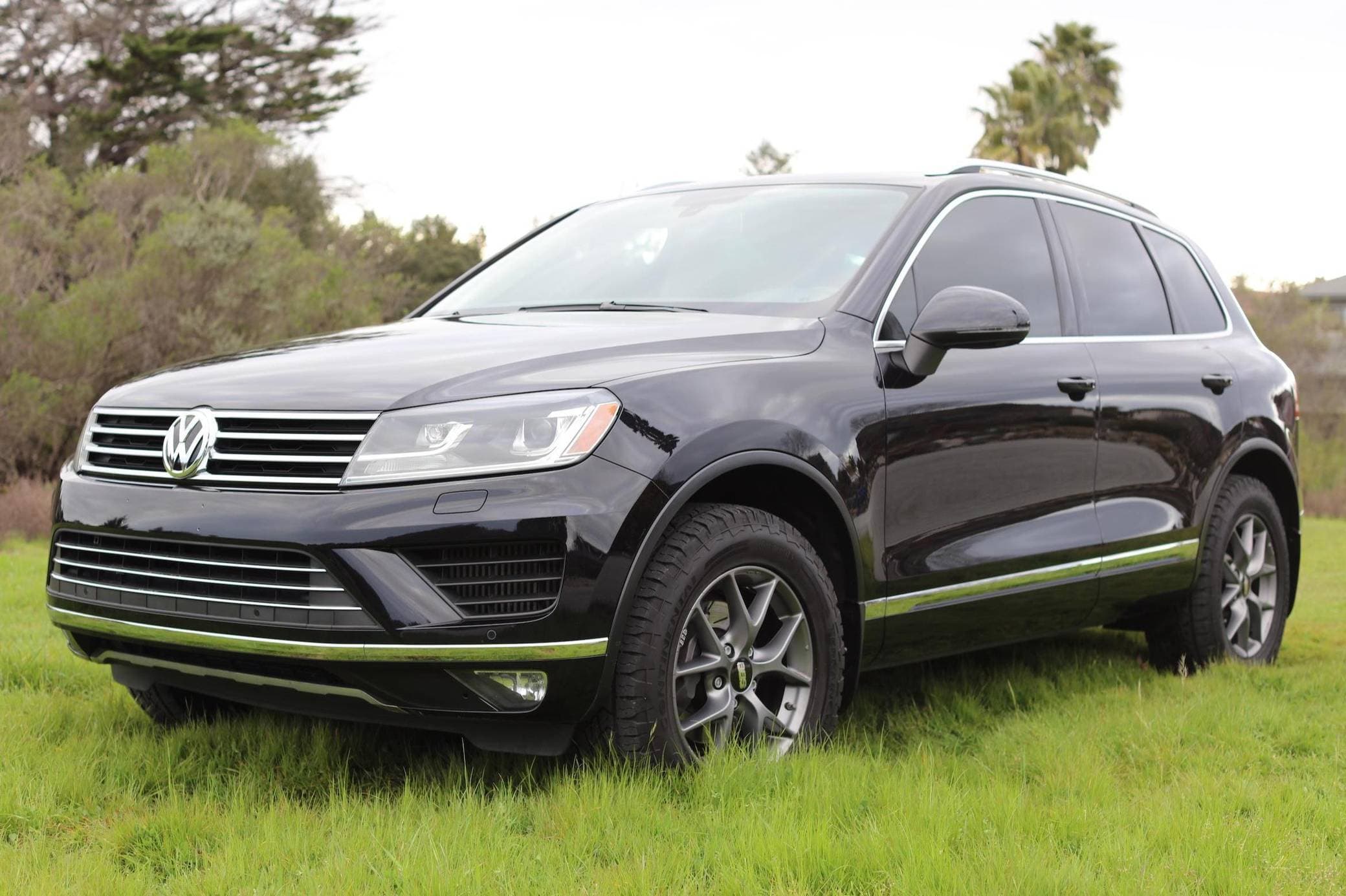 2015 Volkswagen Touareg sold for $21,150