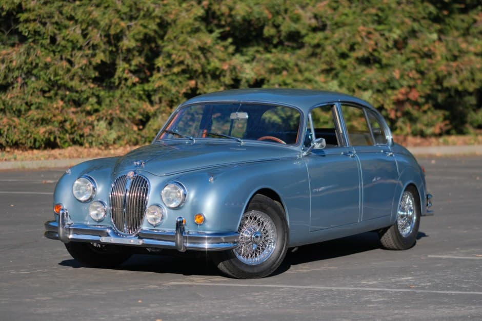 1963 Jaguar Mk II sold for $54,000