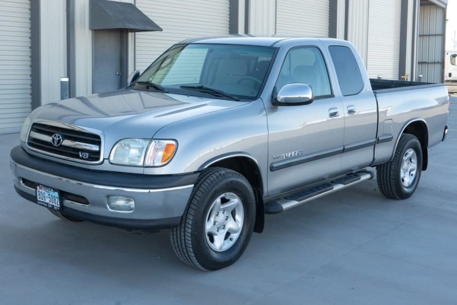 2002 Toyota Tundra (XK30/XK40 2000-2006) sold for $18,683