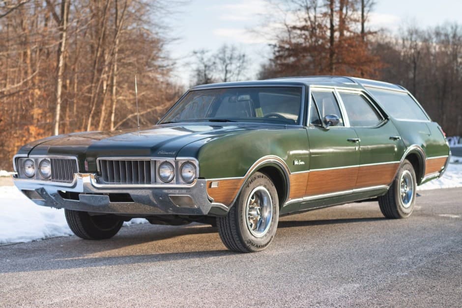 1969 Oldsmobile Vista Cruiser sold for $24,500