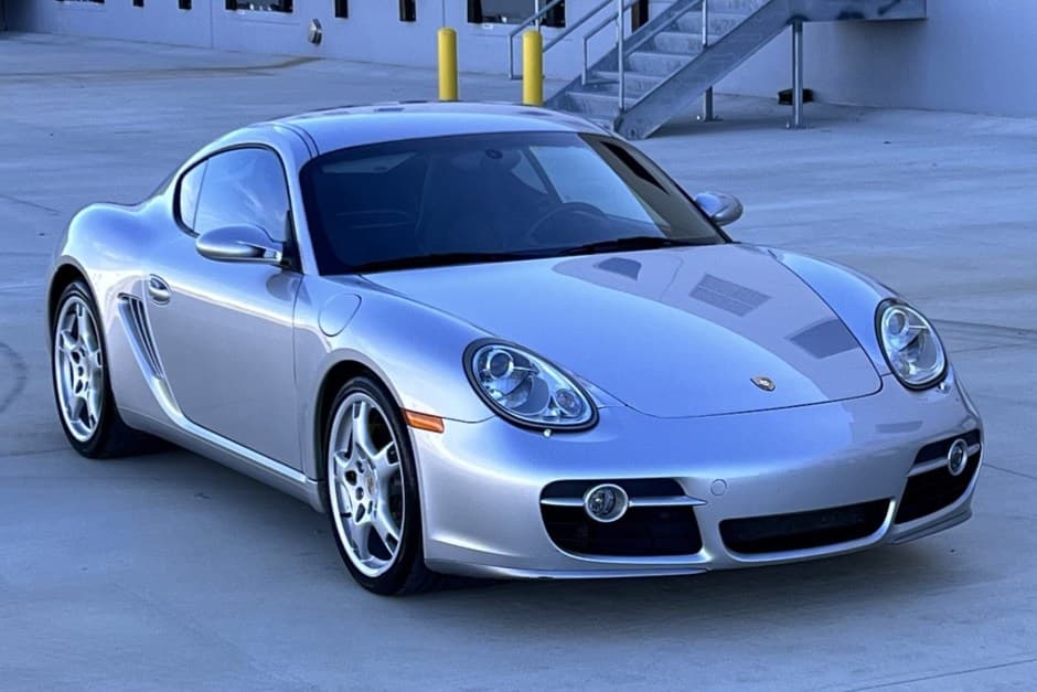 2006 Porsche 987 Cayman sold for $36,000